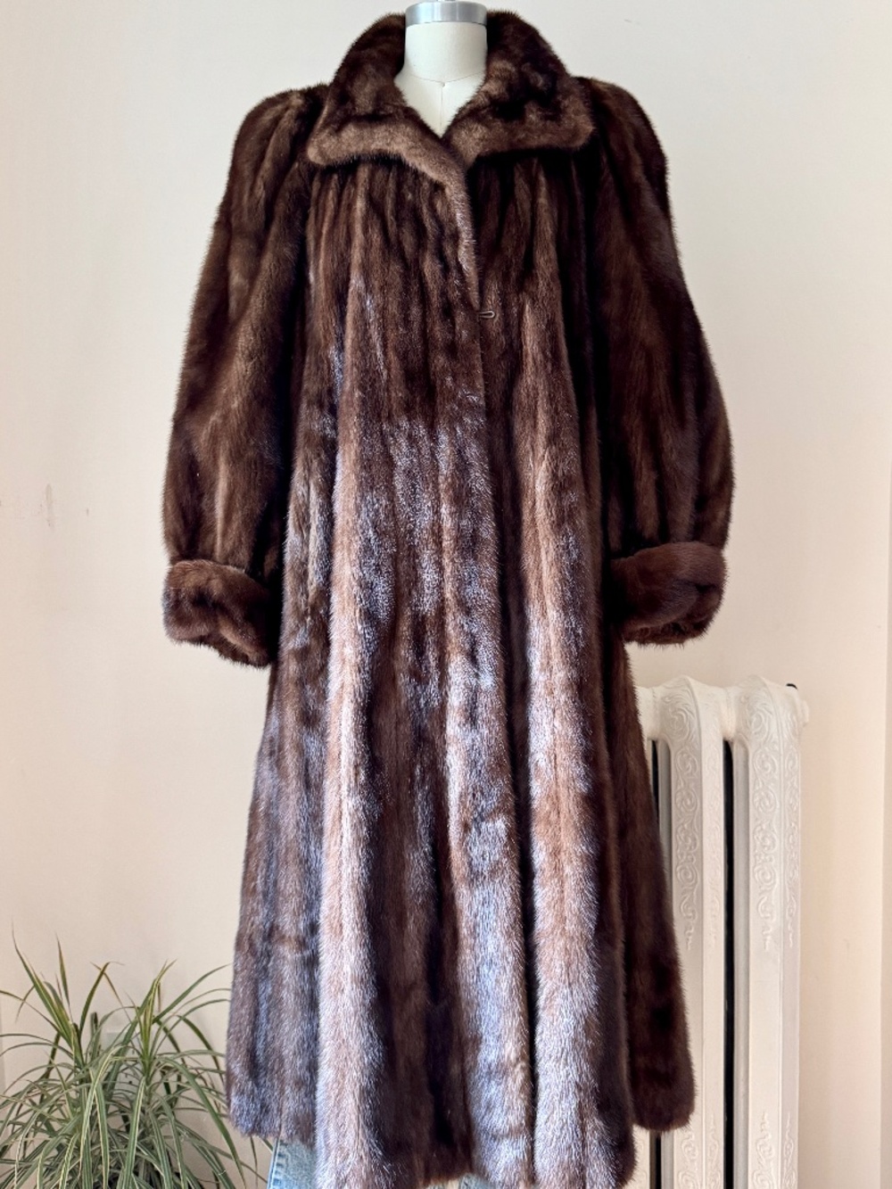 Vintage Brown Mahogany Mink Fur Long Coat with Balloon Sleeves Made in Canada M